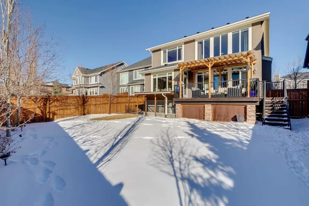 11 Aspen Vista Way SW Calgary AB T3H 0Y7