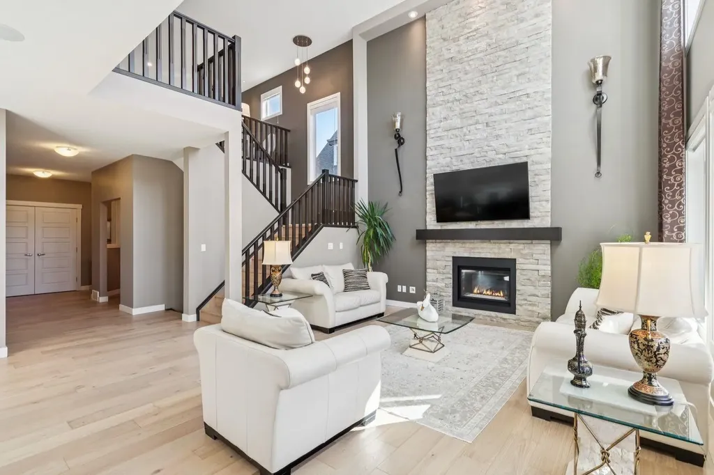11 Aspen Vista Way SW Calgary AB T3H 0Y7