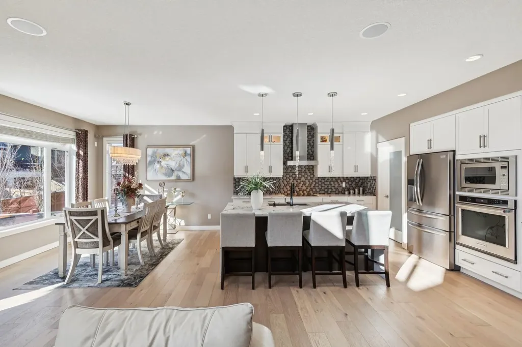 11 Aspen Vista Way SW Calgary AB T3H 0Y7