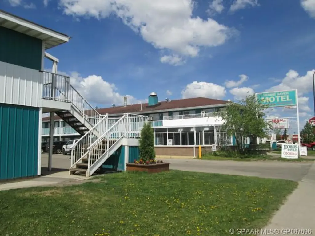 12002 & 12010 100 Street Grande Prairie AB T8V 4H5