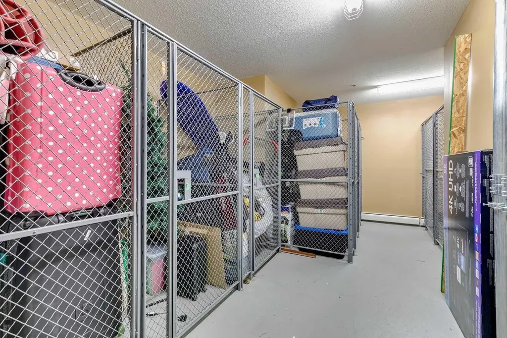 2420 34 Avenue SW Calgary AB T2T 2C8