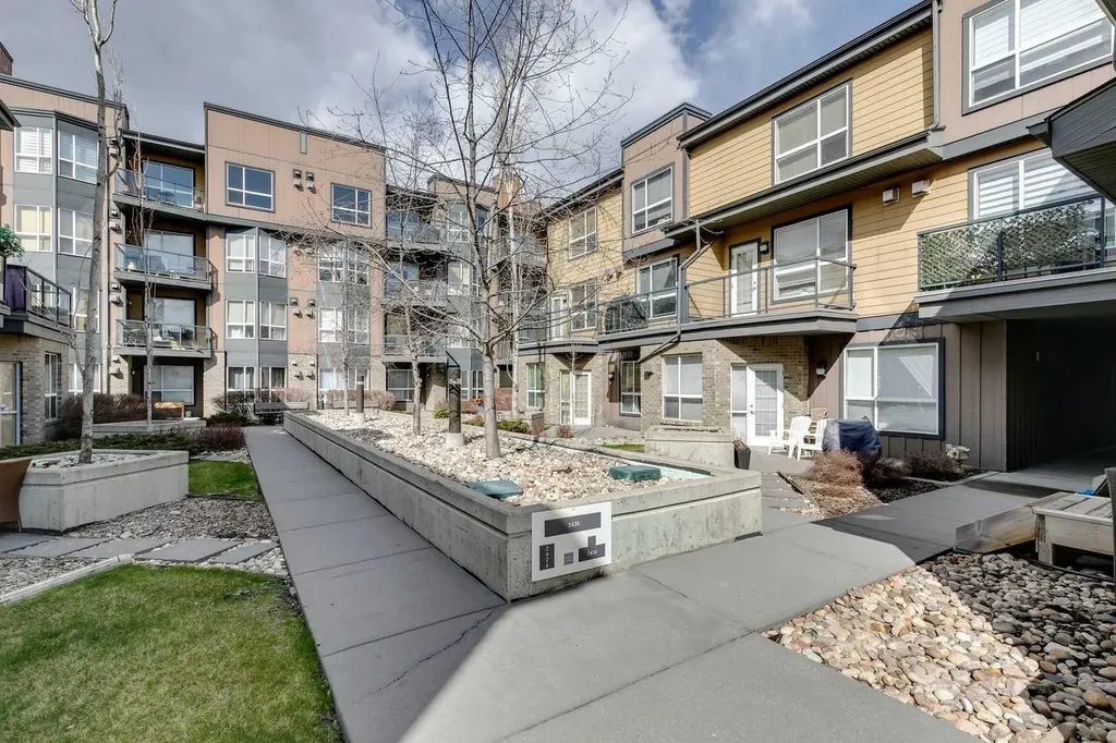 2420 34 Avenue SW Calgary AB T2T 2C8