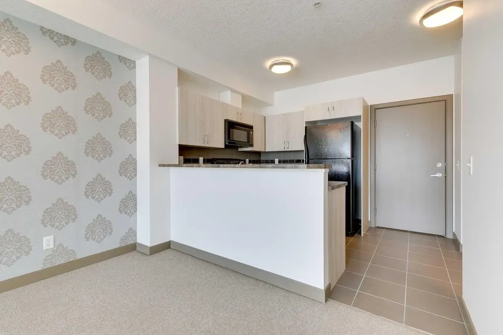 2420 34 Avenue SW Calgary AB T2T 2C8