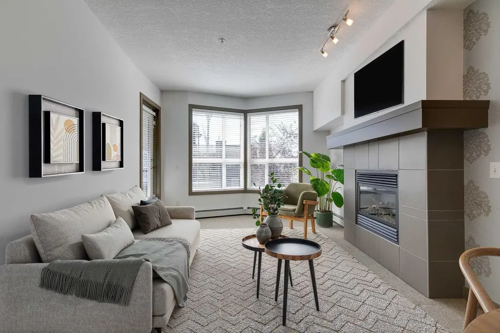 2420 34 Avenue SW Calgary AB T2T 2C8