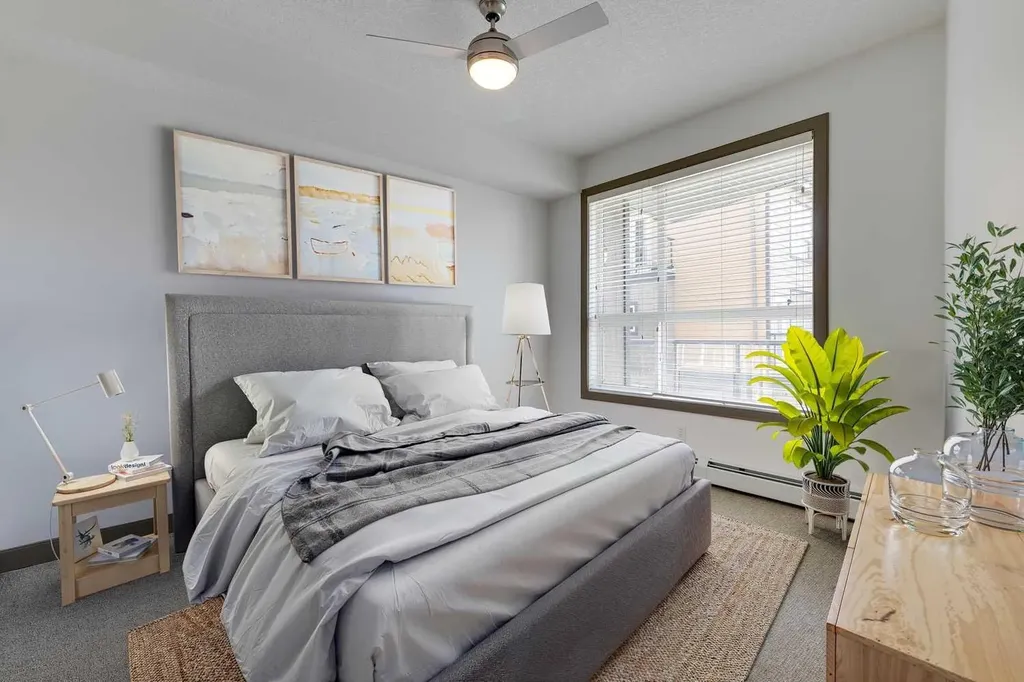 2420 34 Avenue SW Calgary AB T2T 2C8