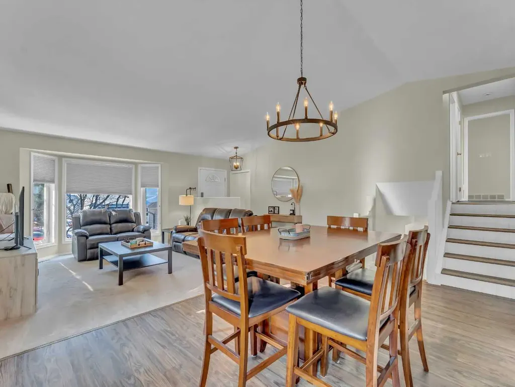 32 Upland Crescent Brooks AB T1R 0P5