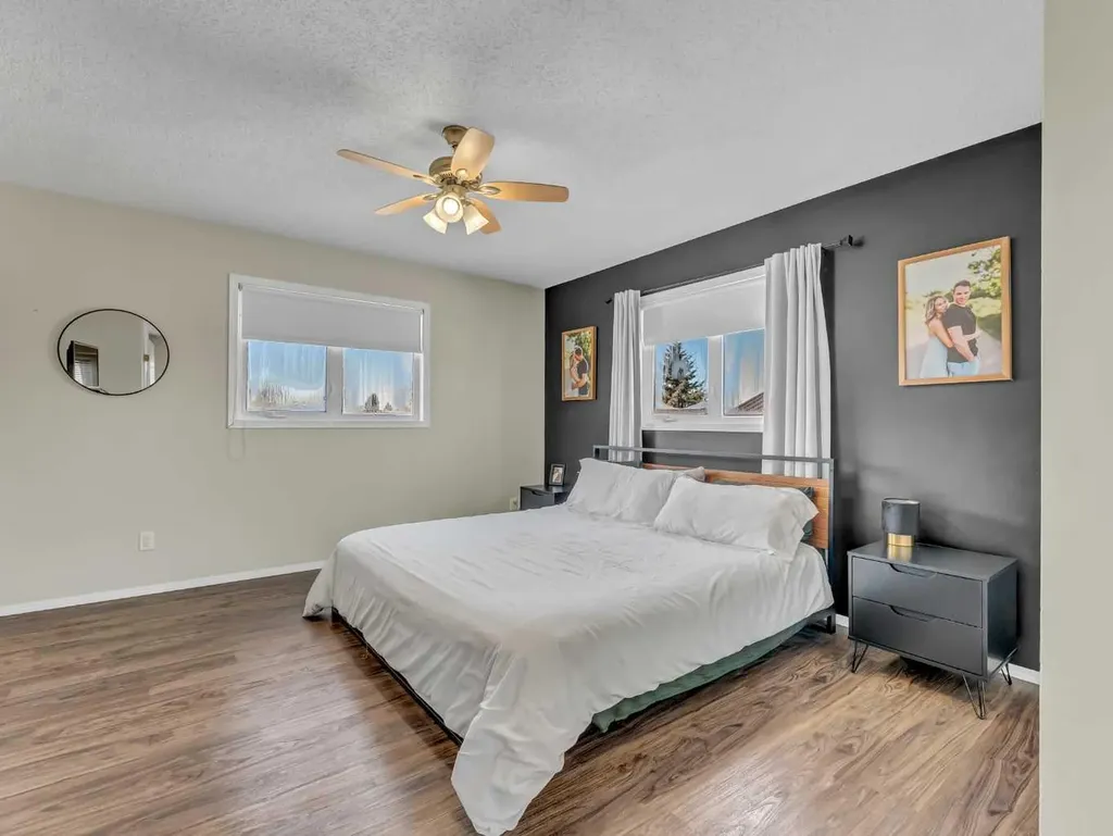 32 Upland Crescent Brooks AB T1R 0P5