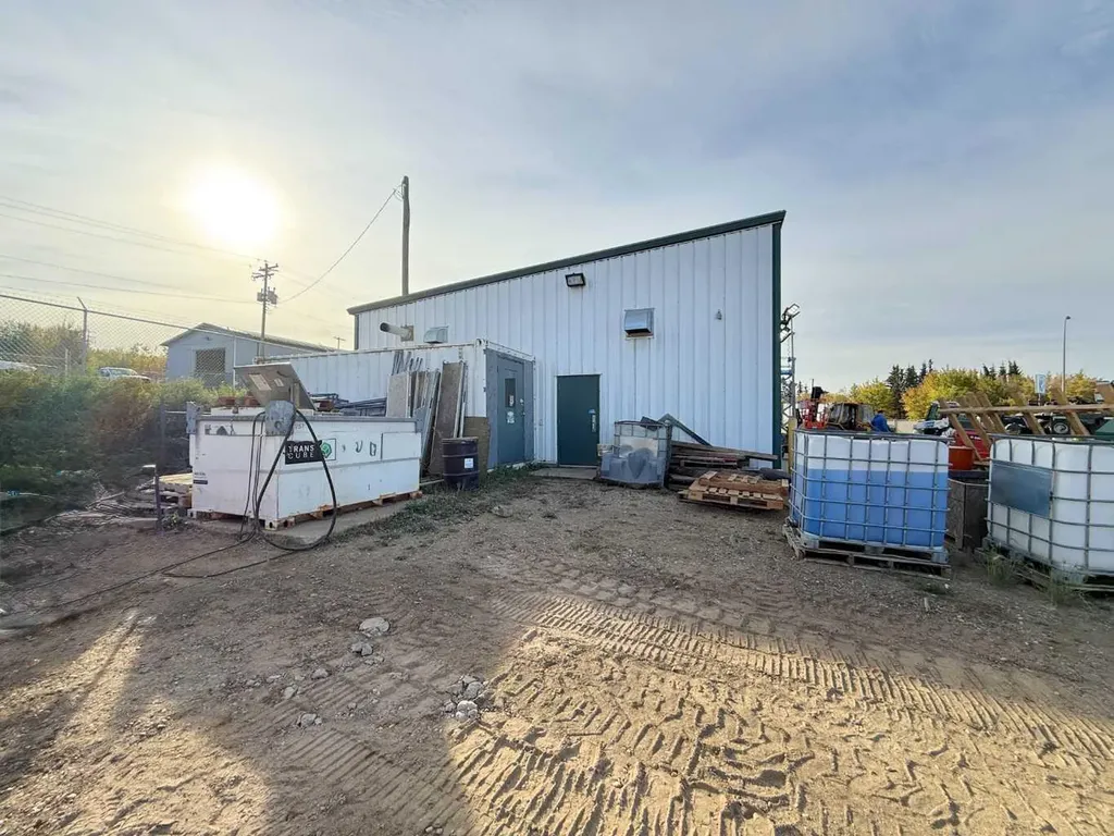 4303 50 Avenue Athabasca AB T9S 1M4