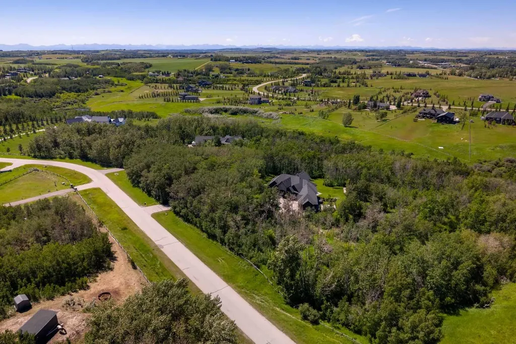 274097 Haven's Gate E Rural Foothills County AB T1S 4Y7