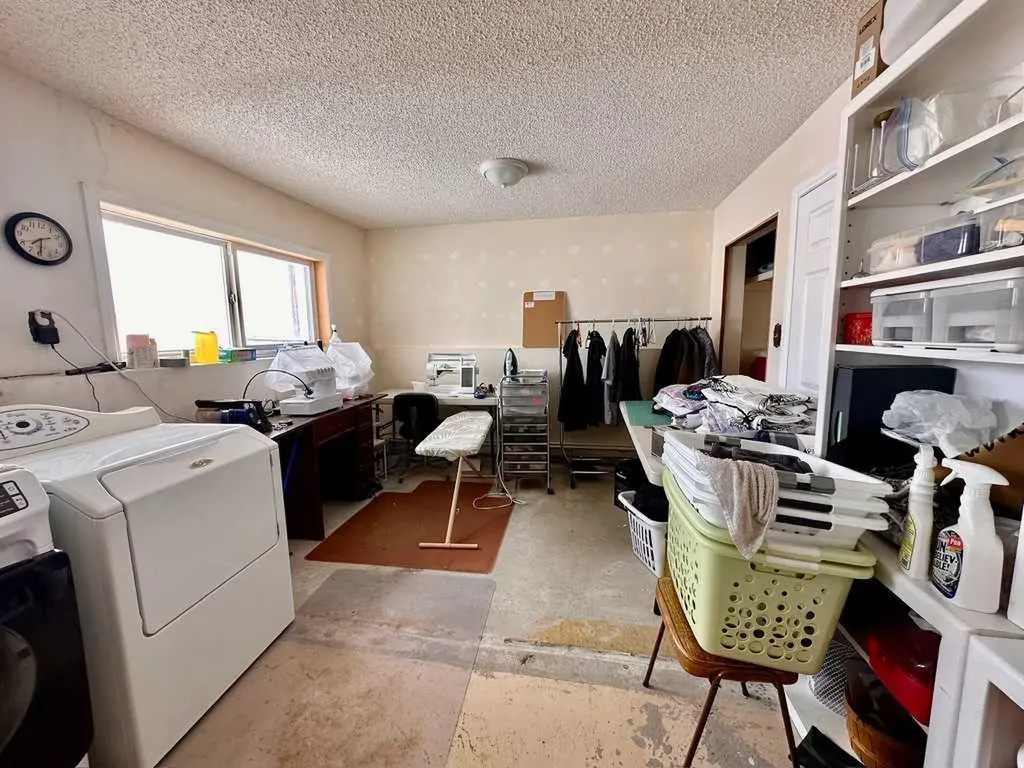 212072 Twp Road 9-4 Rural Lethbridge County AB T1J5R2