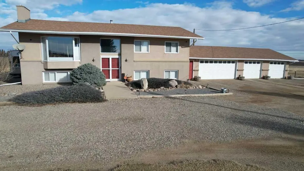 212072 Twp Road 9-4 Rural Lethbridge County AB T1J5R2