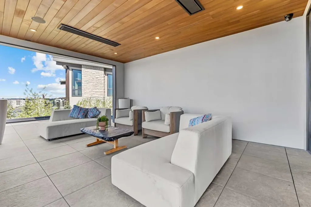 315 Aspen Ridge Place SW Calgary AB T3H 1T2