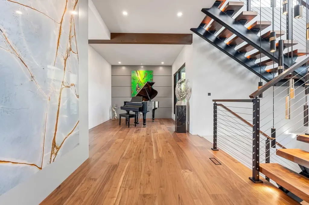 315 Aspen Ridge Place SW Calgary AB T3H 1T2