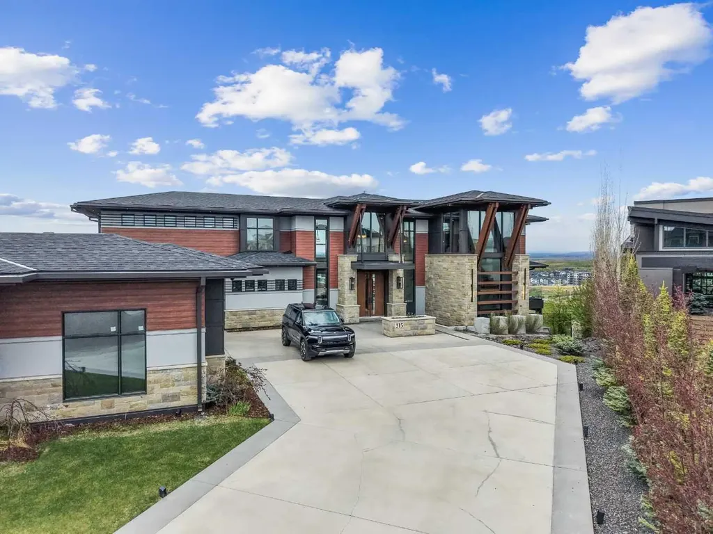 315 Aspen Ridge Place SW Calgary AB T3H 1T2