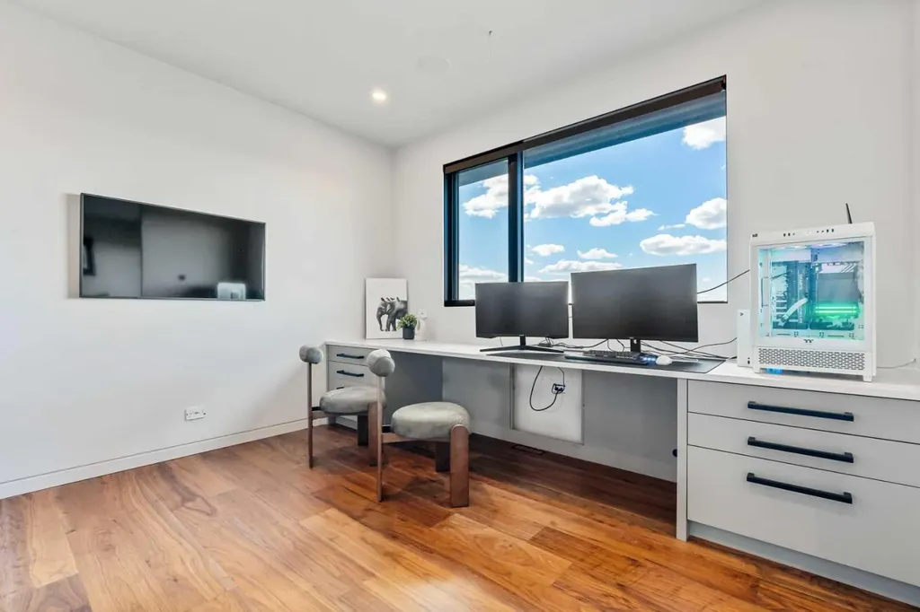 315 Aspen Ridge Place SW Calgary AB T3H 1T2