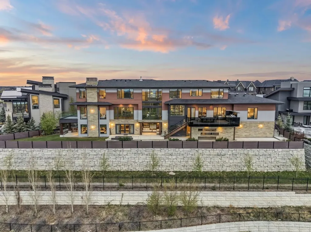 315 Aspen Ridge Place SW Calgary AB T3H 1T2