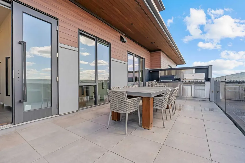 315 Aspen Ridge Place SW Calgary AB T3H 1T2