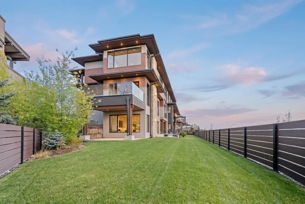 315 Aspen Ridge Place SW Calgary AB T3H 1T2