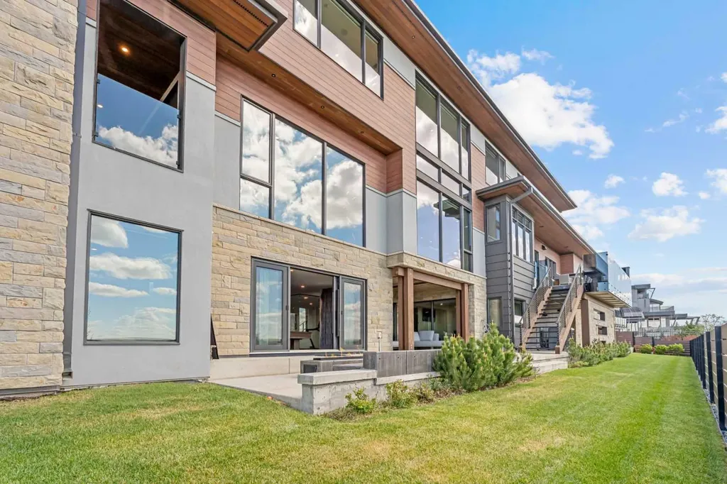315 Aspen Ridge Place SW Calgary AB T3H 1T2