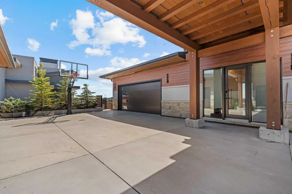 315 Aspen Ridge Place SW Calgary AB T3H 1T2
