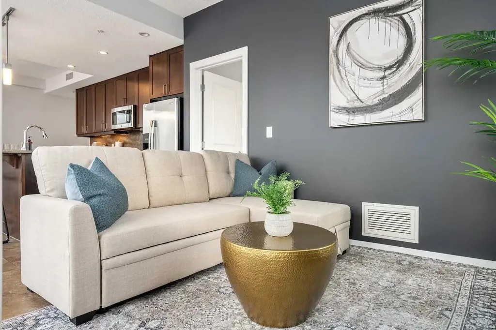 211 13 Avenue SE Calgary AB T2G 1E1
