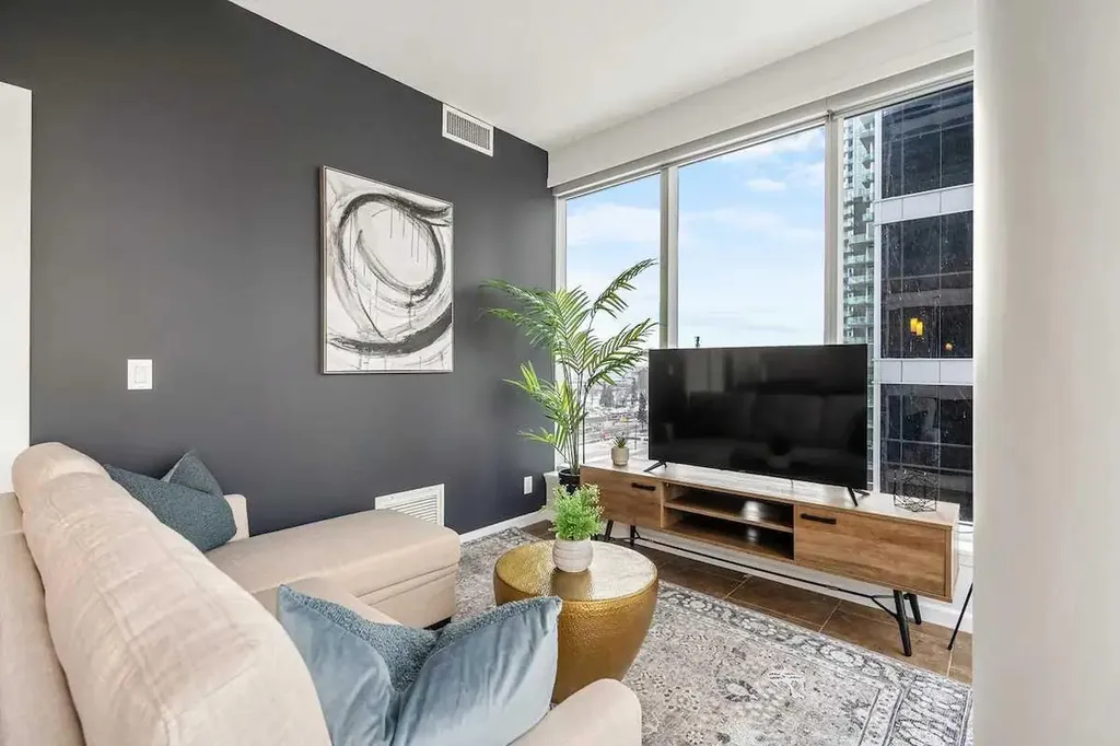 211 13 Avenue SE Calgary AB T2G 1E1