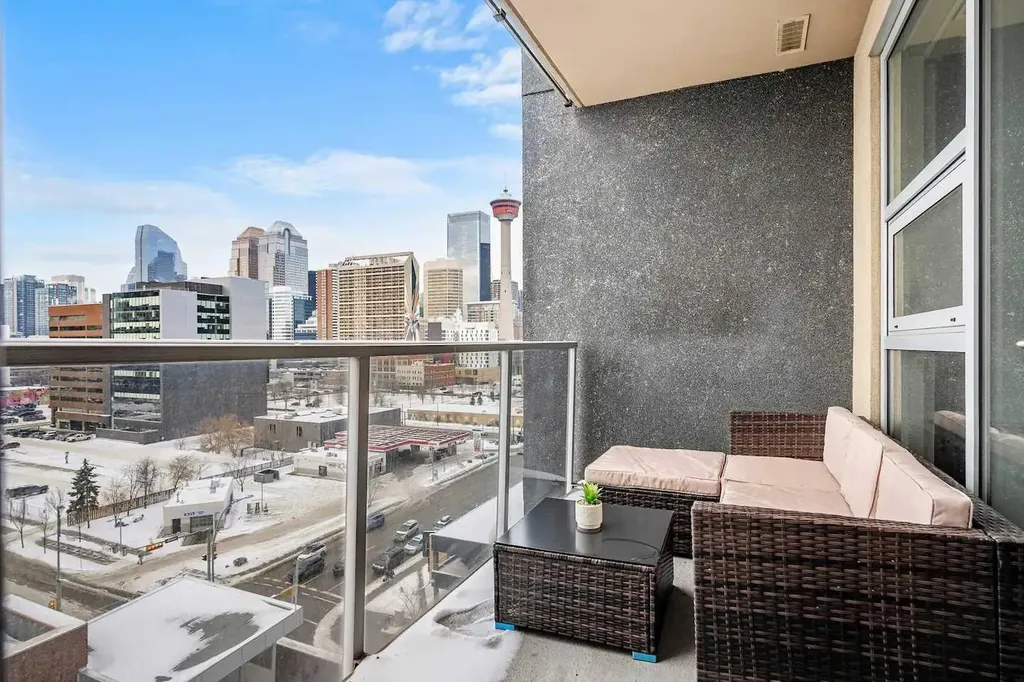211 13 Avenue SE Calgary AB T2G 1E1