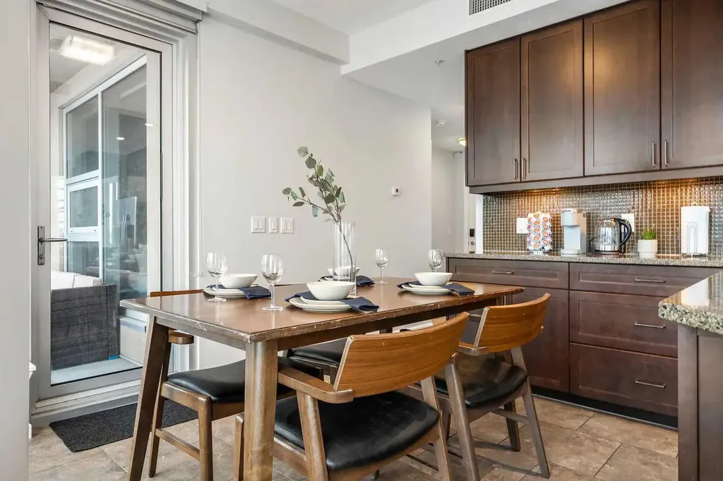 211 13 Avenue SE Calgary AB T2G 1E1