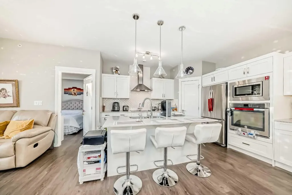 10 Walgrove Walk SE Calgary AB T2X 4E3
