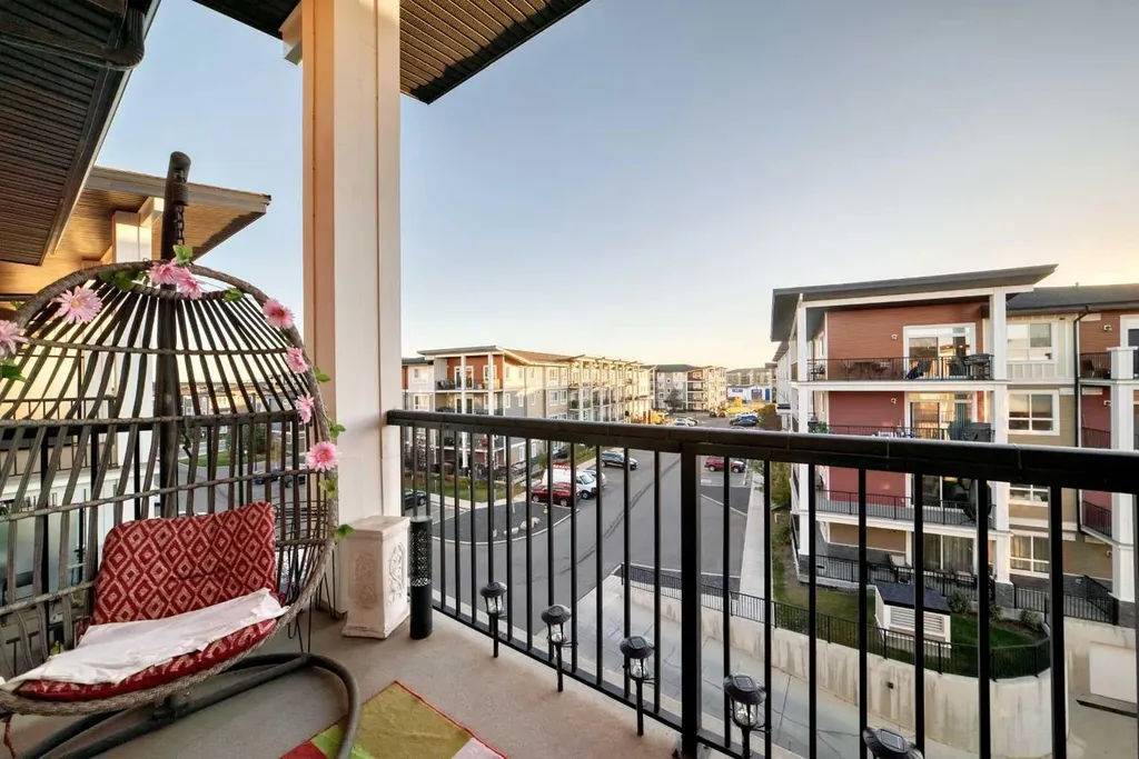 10 Walgrove Walk SE Calgary AB T2X 4E3