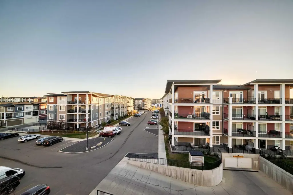 10 Walgrove Walk SE Calgary AB T2X 4E3