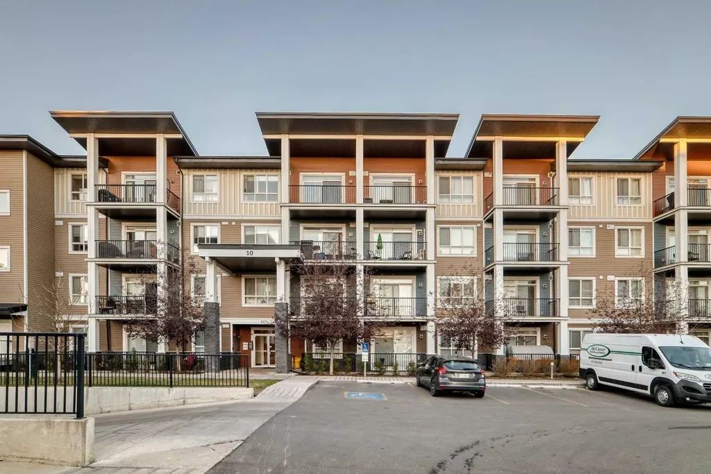 10 Walgrove Walk SE Calgary AB T2X 4E3