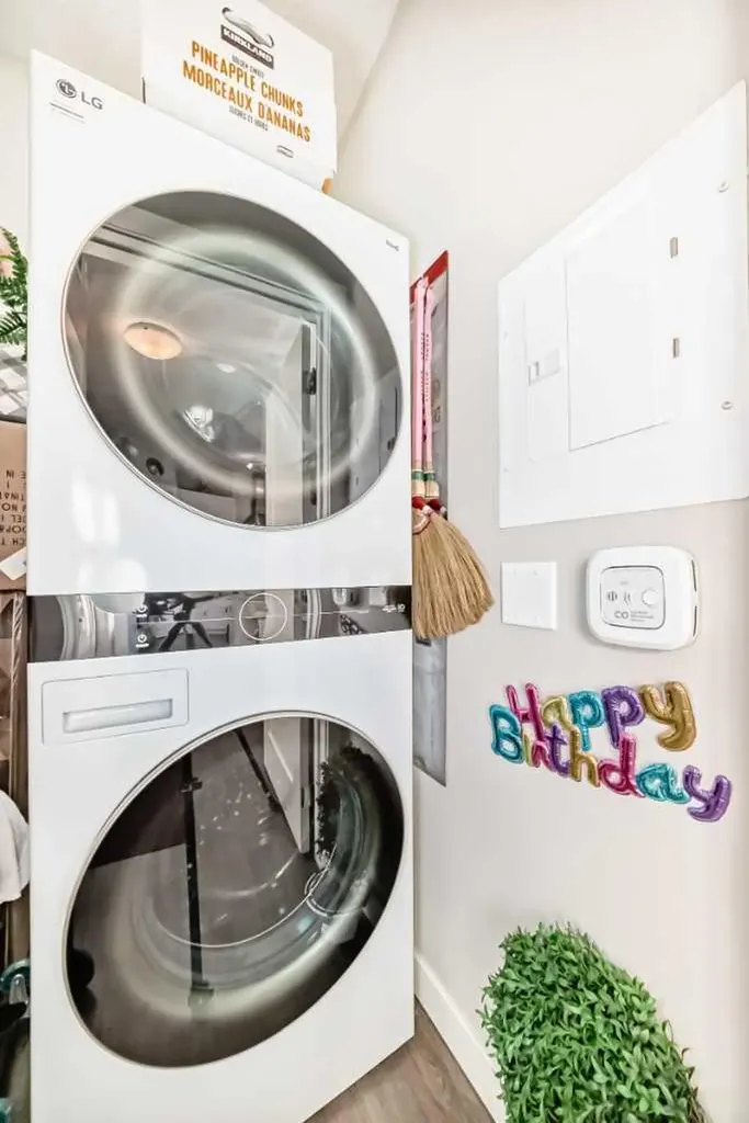 10 Walgrove Walk SE Calgary AB T2X 4E3