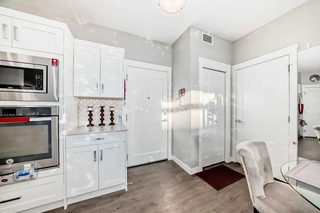 10 Walgrove Walk SE Calgary AB T2X 4E3