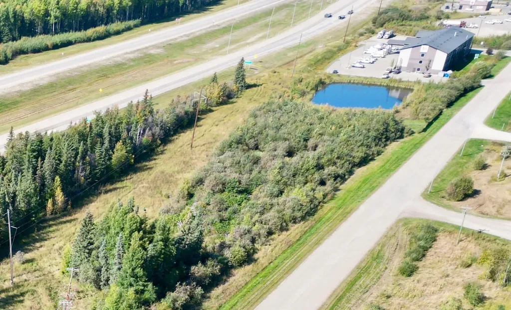 321 1 Avenue Fox Creek AB T0H1P0
