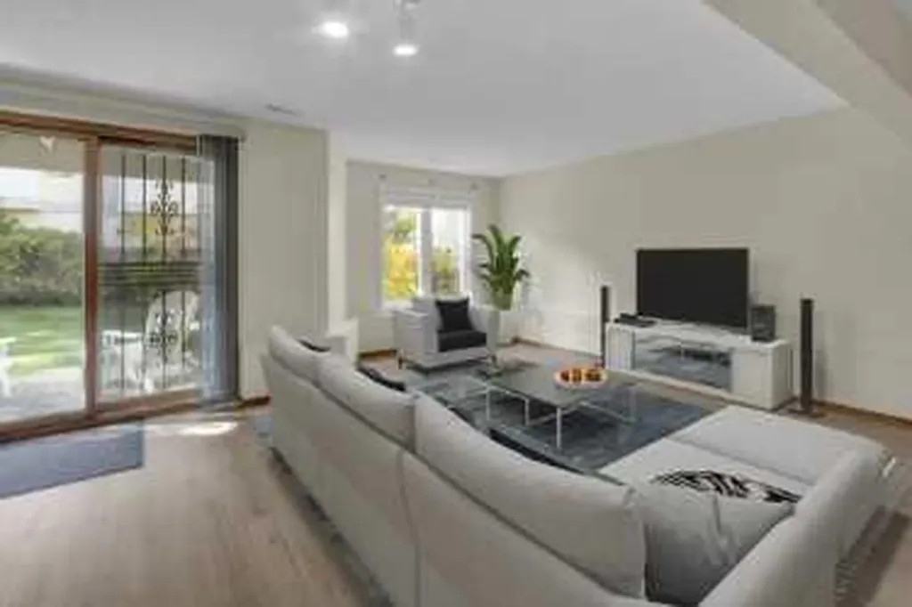 119 Edgepark Villas NW Calgary AB T3A 3S2