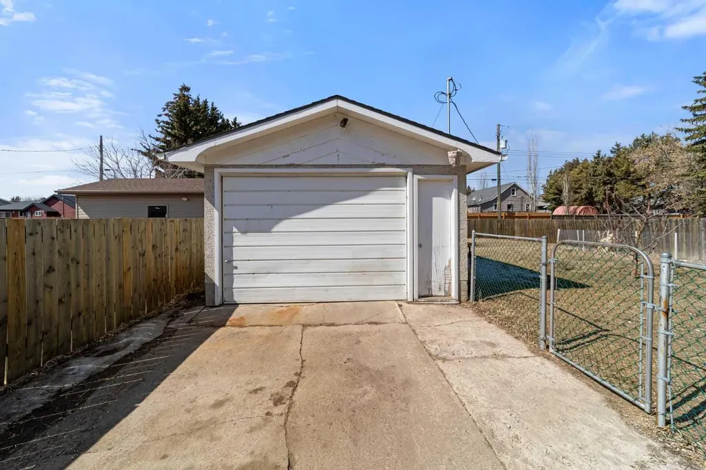 4909 51 Street Sedgewick AB T0B4C0