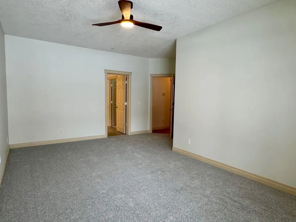 24 Hemlock Crescent SW Calgary AB T3C 2Z1