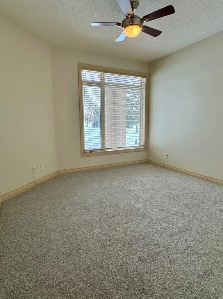 24 Hemlock Crescent SW Calgary AB T3C 2Z1