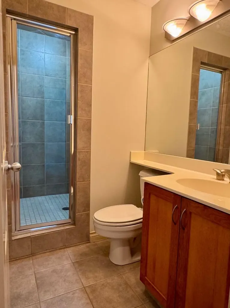 24 Hemlock Crescent SW Calgary AB T3C 2Z1