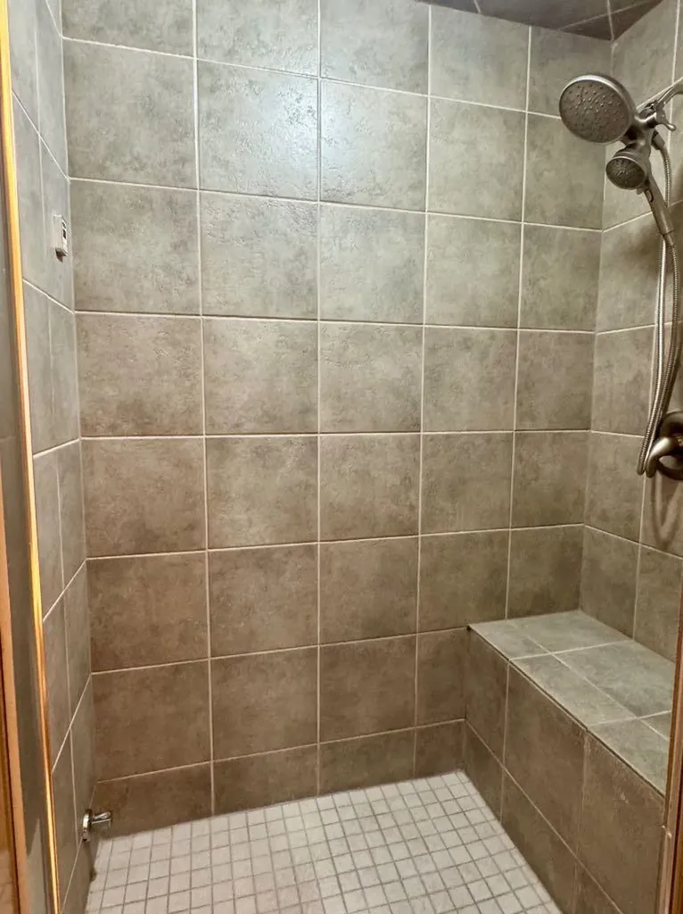 24 Hemlock Crescent SW Calgary AB T3C 2Z1