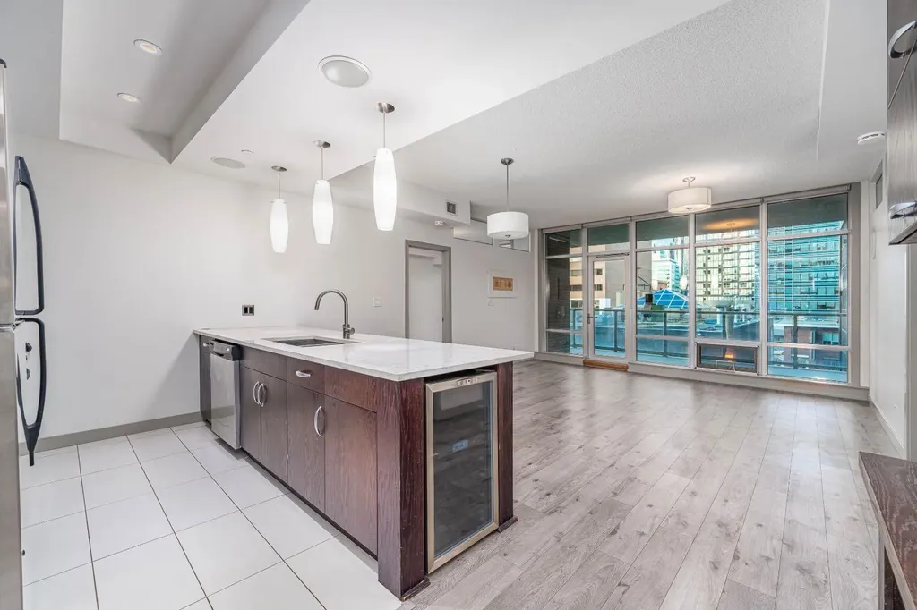 530 12 Avenue SW Calgary AB T2R 0B1