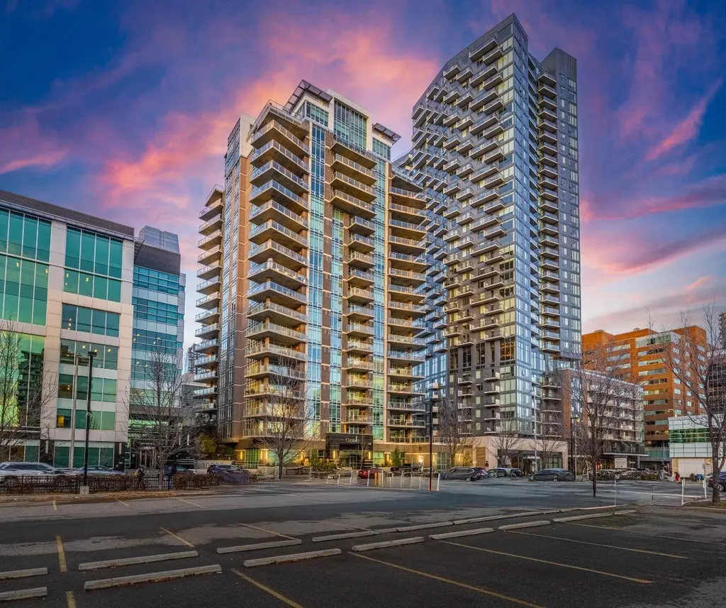 530 12 Avenue SW Calgary AB T2R 0B1