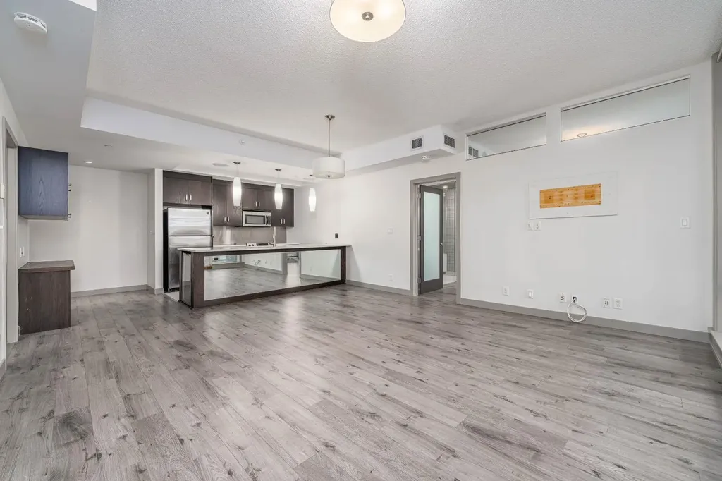 530 12 Avenue SW Calgary AB T2R 0B1