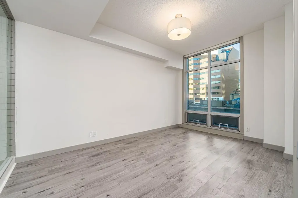 530 12 Avenue SW Calgary AB T2R 0B1