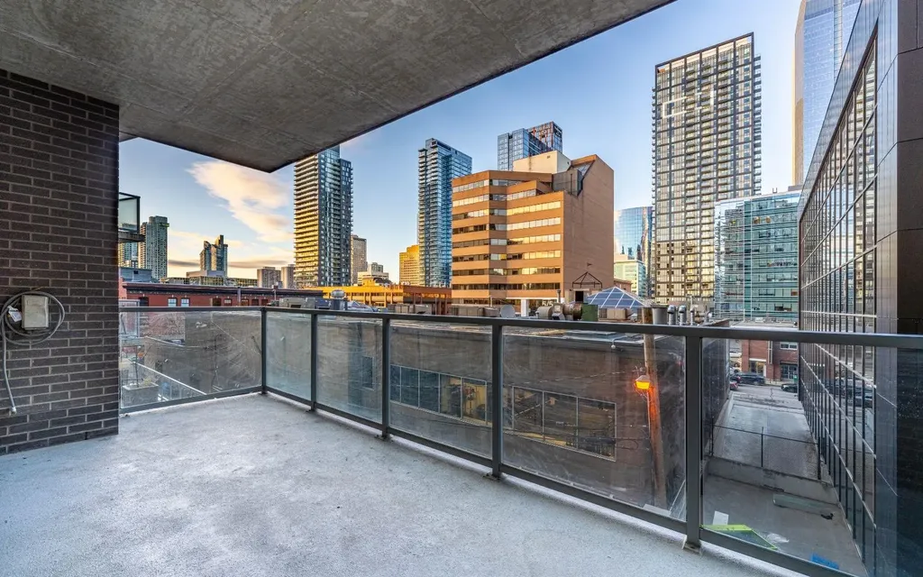 530 12 Avenue SW Calgary AB T2R 0B1