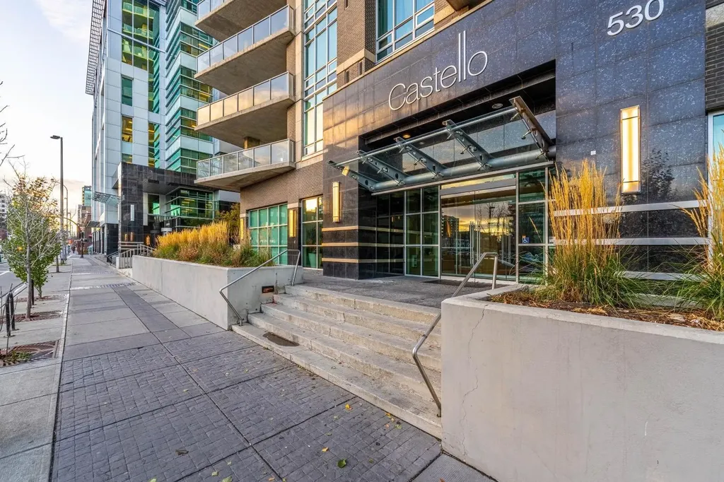 530 12 Avenue SW Calgary AB T2R 0B1