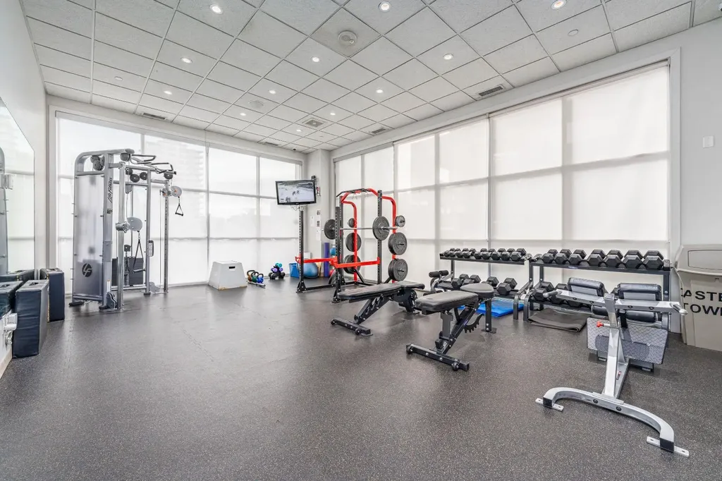 530 12 Avenue SW Calgary AB T2R 0B1