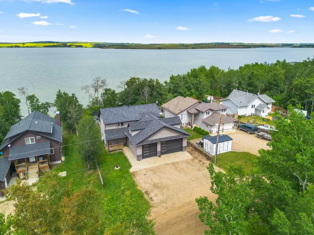214 Hill Avenue Greenstreet SK S9V 0X7