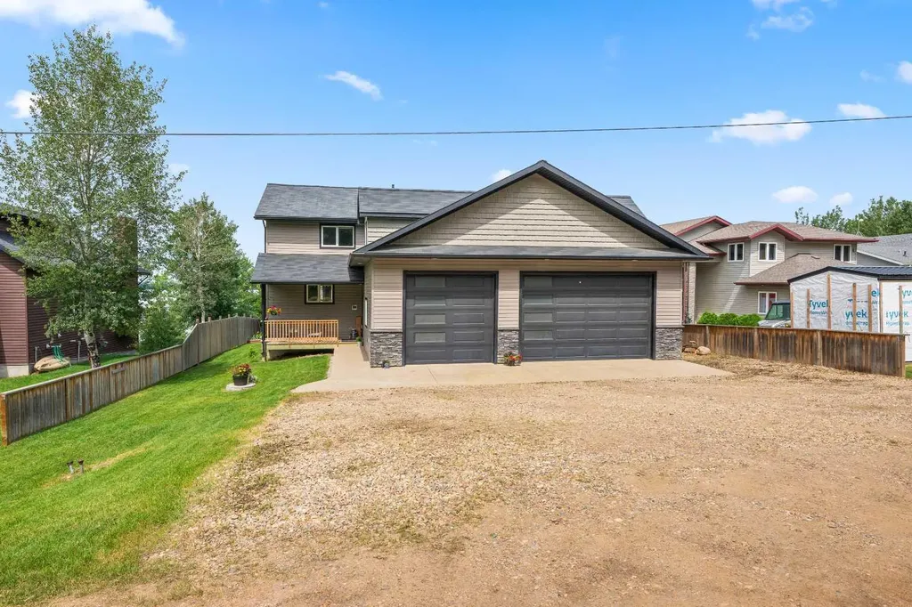 214 Hill Avenue Greenstreet SK S9V 0X7